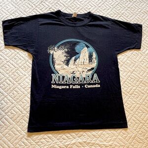 Vintage graphic tee - Niagara Falls